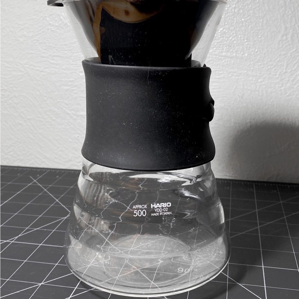 HARIO V60 700ml Black Glass Coffee Dripper Decanter